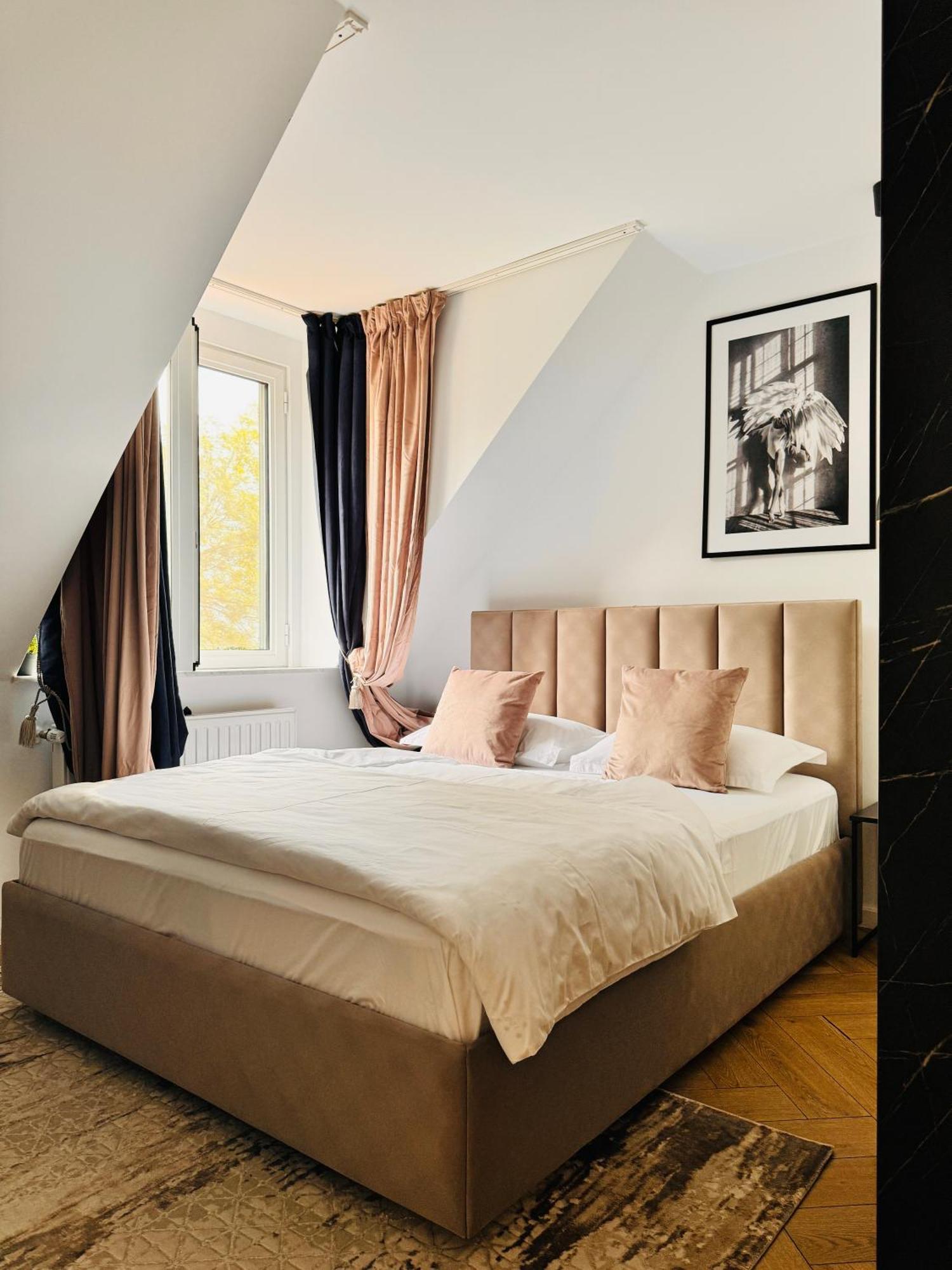 Ylly Aparts Apartament *
