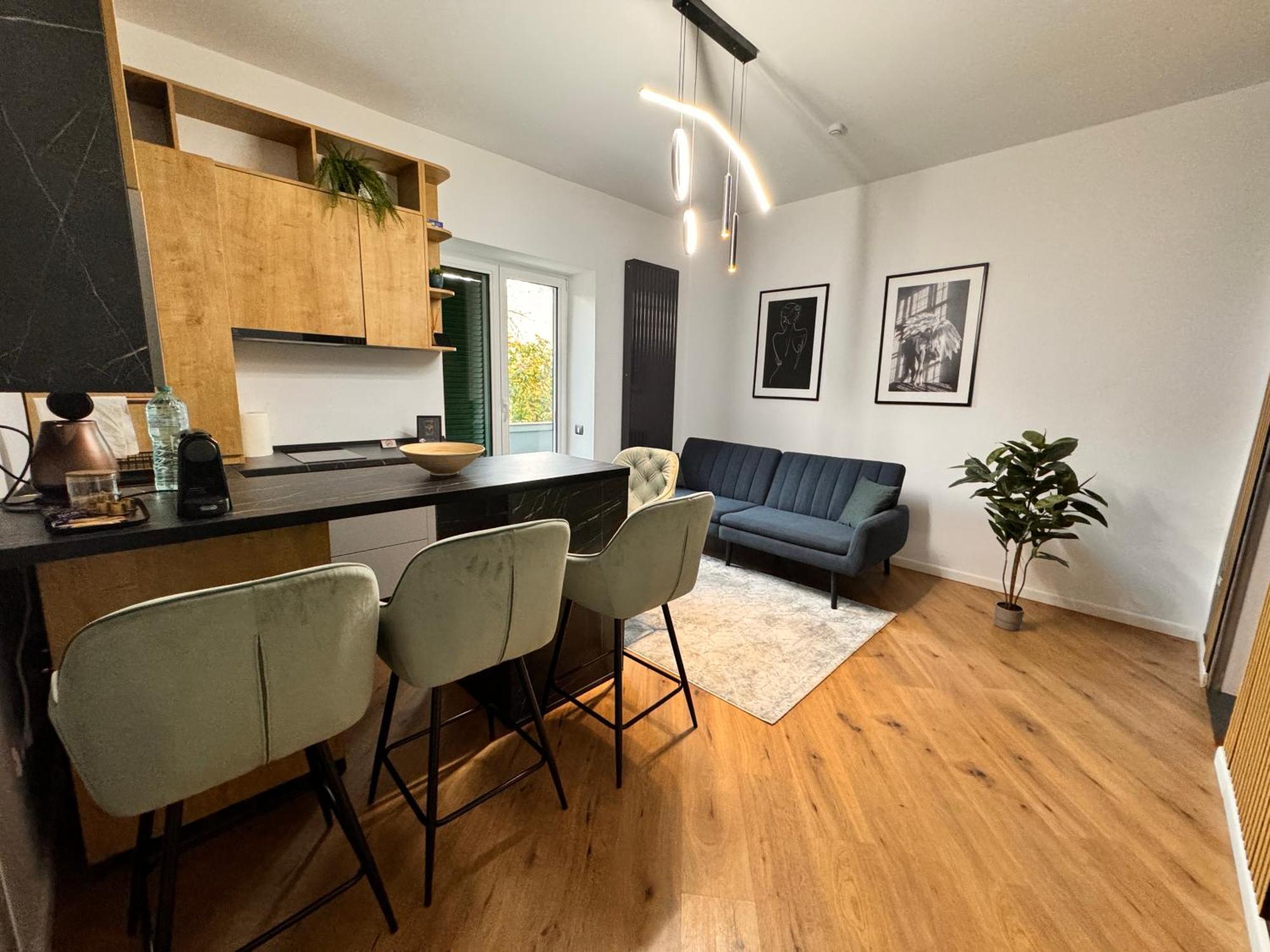 Ylly Aparts Apartament